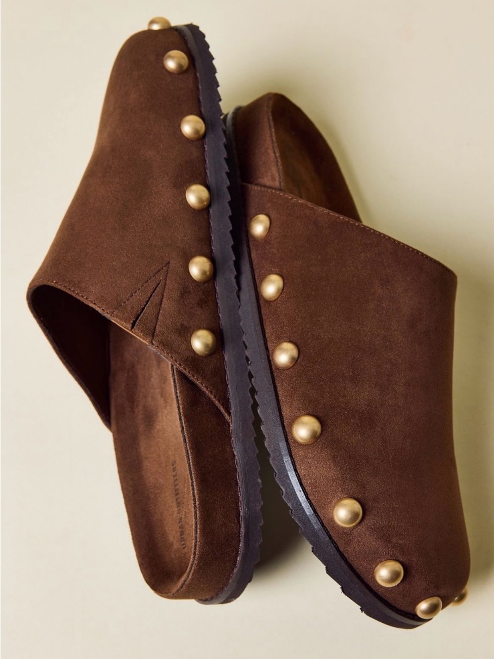 URBAN OUTFITTERS Baxter Studded Clogs - Brown (8)